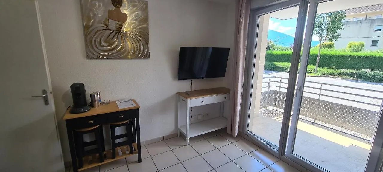 Studio cosy avec parking fermé. Albertville
