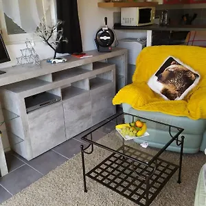  Appartement Studio Au Calme Situé Au Cœur Du Var France